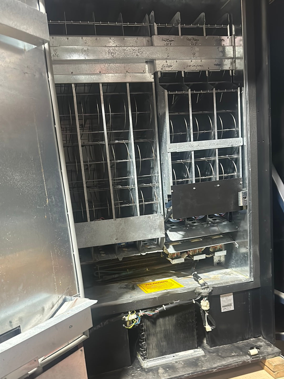 Used USI 3037-10B (CD10) Soda Vending Machine – 10 Selections, 24V, $1 Bill Acceptor