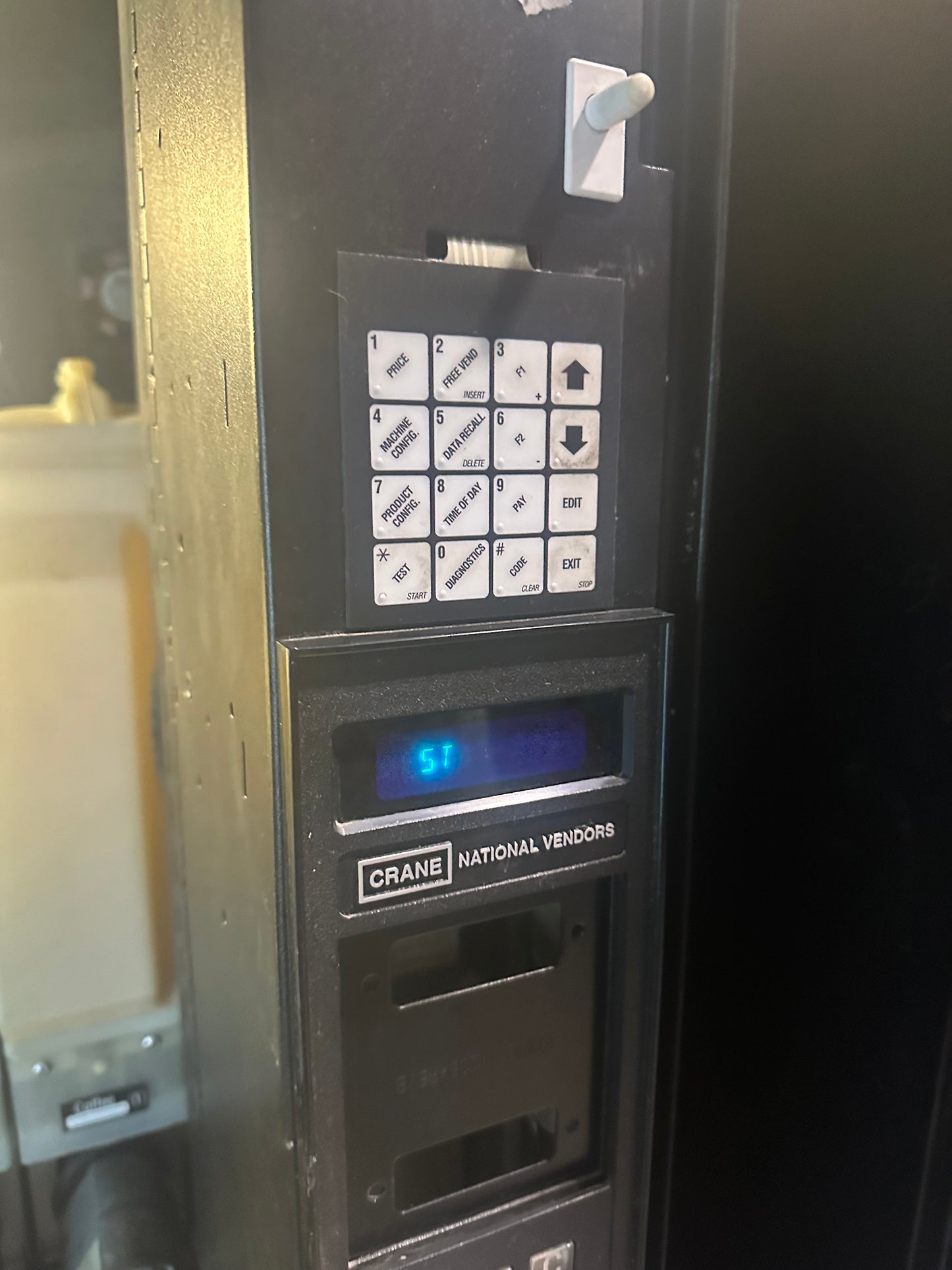 National 677D Coffee Vending Machine – Dual Cup Sizes, 2-Bean Grinder, Specialty Flavors