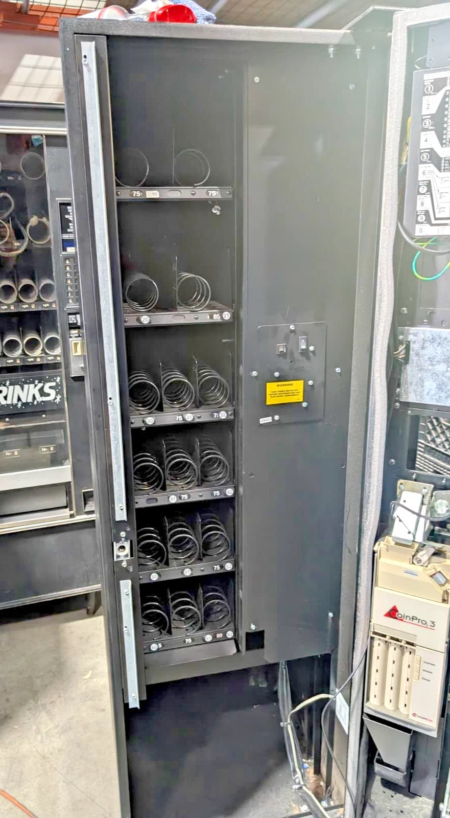 FSI USI 3506 Compact Vending Machine