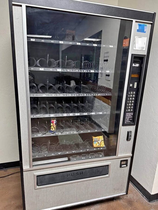 USI 3115A 4‑Wide Refrigerated Glass‑Front Snack Machine