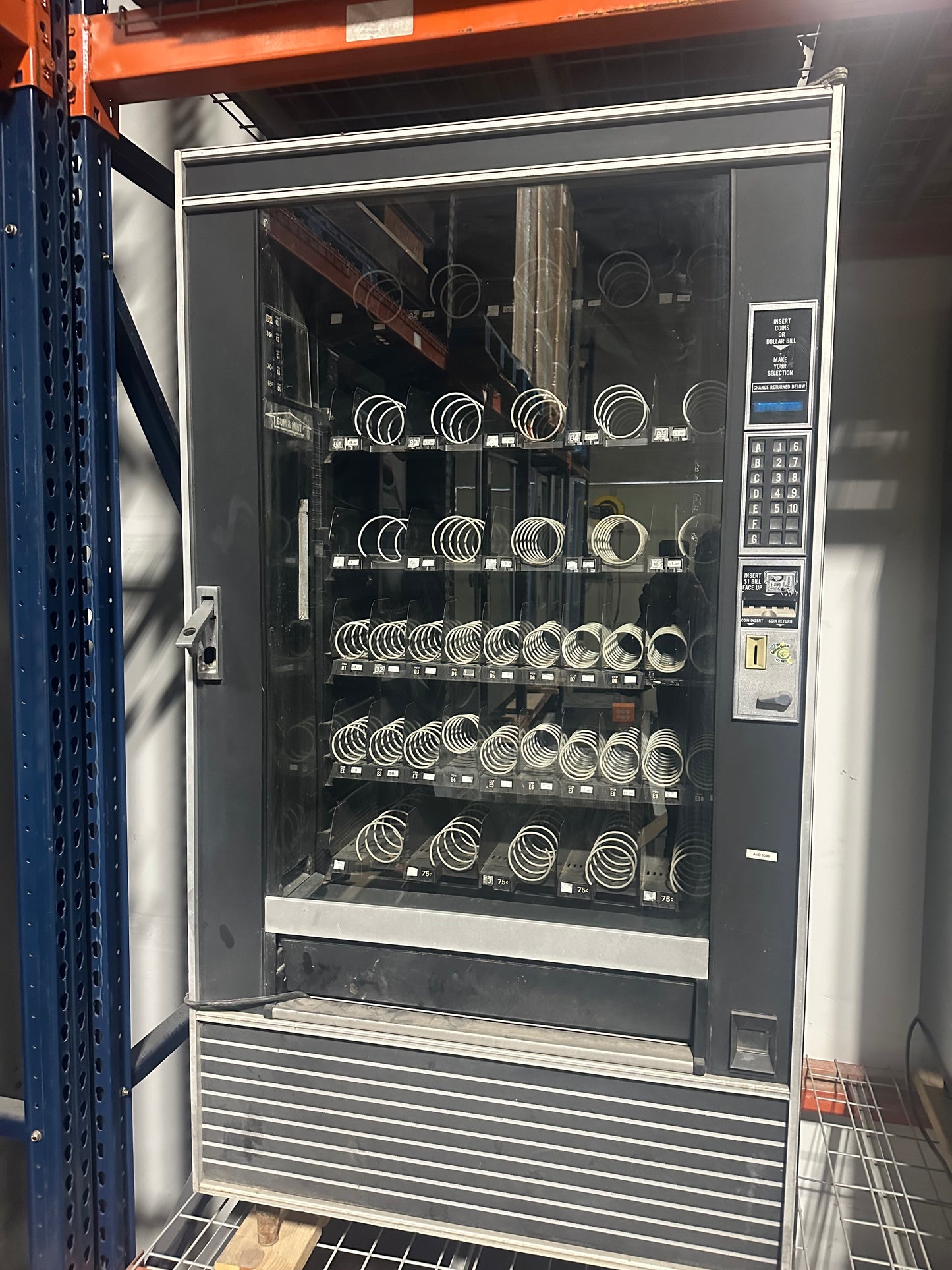 National 145 Snack Vending Machine