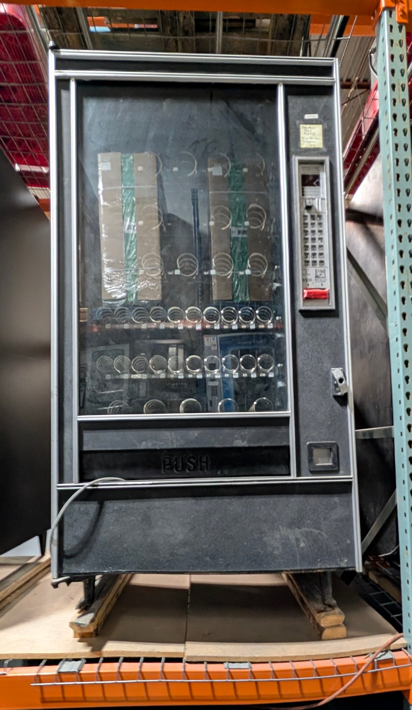 Automatic Products 7000 Snack Vending Machine