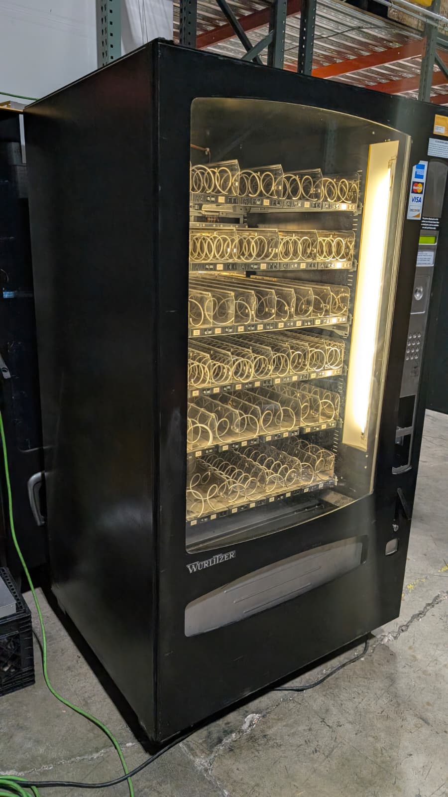 Wurlitzer 1000 Combo Snack &amp; Drink Vending Machine