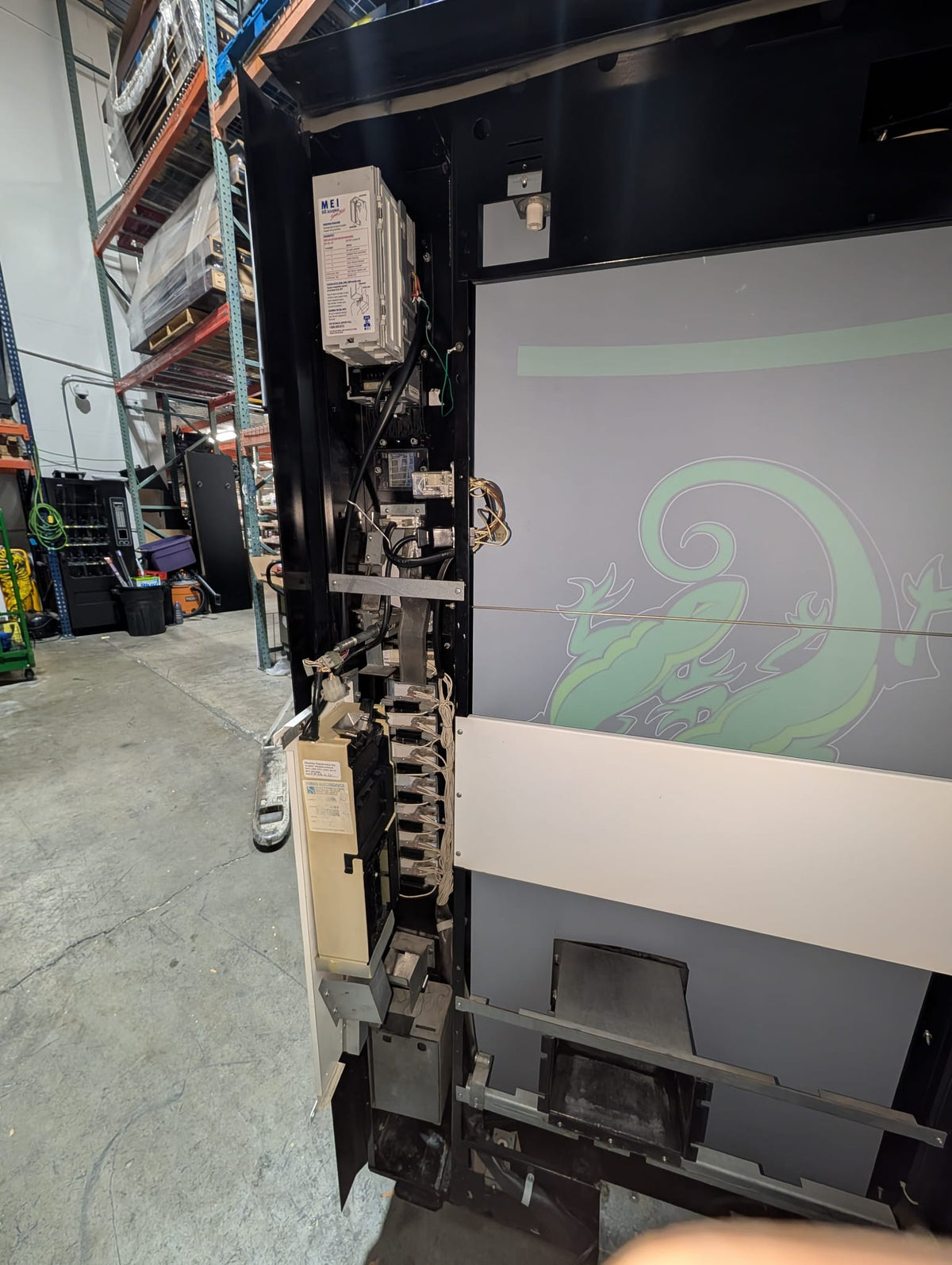 Dixie Narco 368 Vending Machine