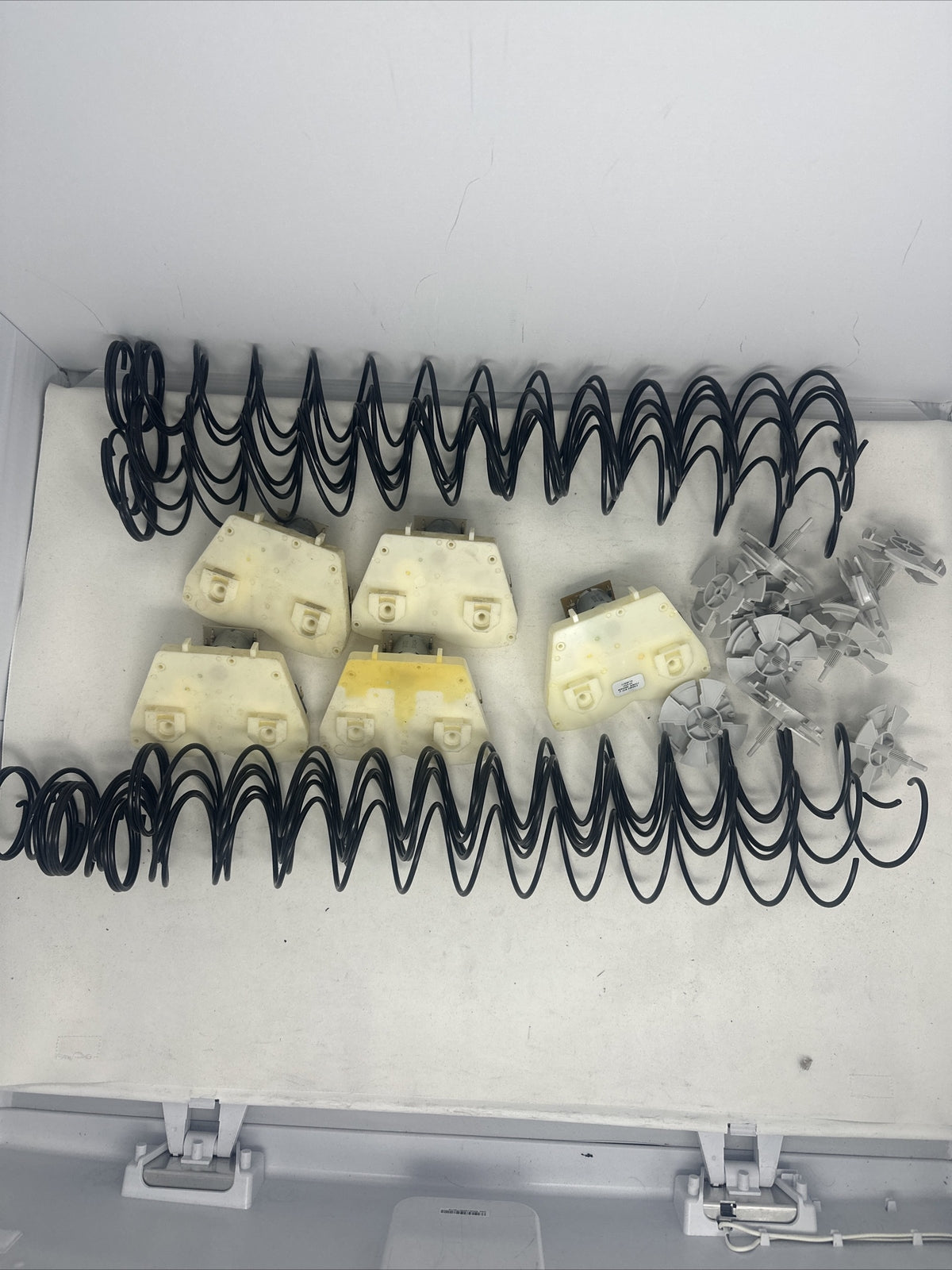 USI 12 Count Dual Augers. This Is For 5 Sets Of Augers With Motors And Hubs