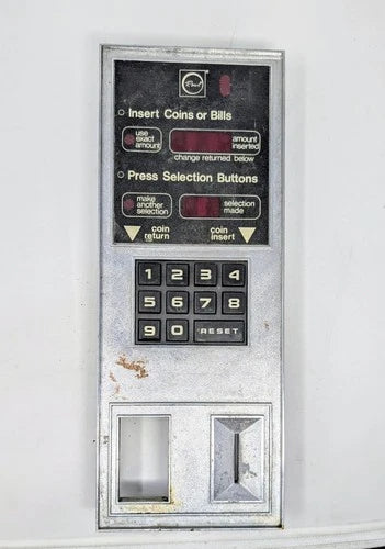 5900S Automatic Snack Vending Machine Control panel